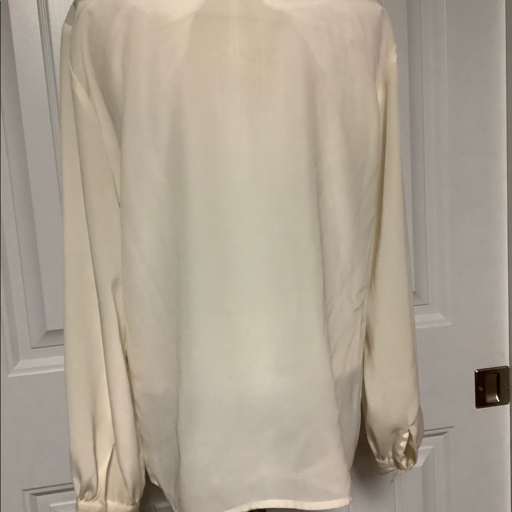 Blouse - Picture 3 of 6